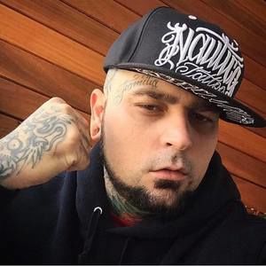 Meet your Posher, Adão rosa